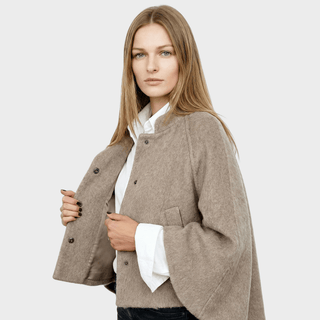 Liepa™ – Elegantiška ir šilta trumpa striukė