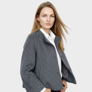 Liepa™ – Elegantiška ir šilta trumpa striukė